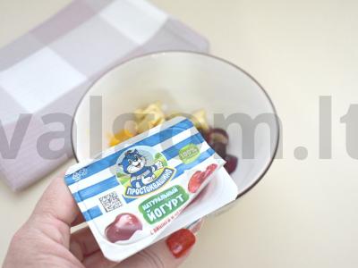 Vaisių salotos su vynuogėmis apelsine Žingsnis 4