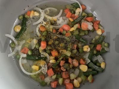 Meksikietiška mišrainė su ryžiais lėtojoje viryklėje Žingsnis 3