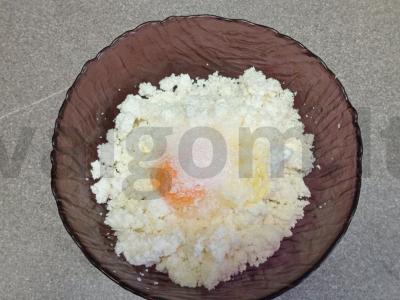 Sūrio blynai su kokosų drožlėmis ir karamele Žingsnis 3