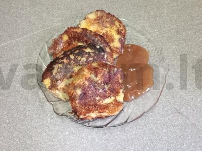 Sūrio blynai su kokosų drožlėmis ir karamele pagrindine nuotrauka