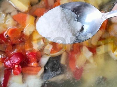 Raudonos žuvies žuvienė su bulvėmis ir degtine Žingsnis 5