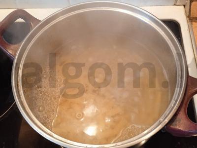 Makaronai su jūros gėrybėmis pietums Žingsnis 1