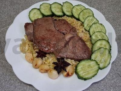 Jautienos steikas su anyžiais ir bulguro garnyru pagrindine nuotrauka