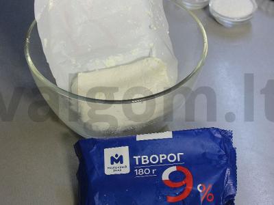 Sūrio pyragėliai su abrikosų įdaru ir aviečių kurdu Žingsnis 1