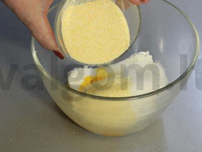 Sūrio pyragėliai su abrikosų įdaru ir aviečių kurdu Žingsnis 4