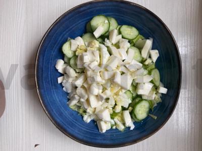 Salotas „Žalias“ su mocarela ir kiaušiniu Žingsnis 4