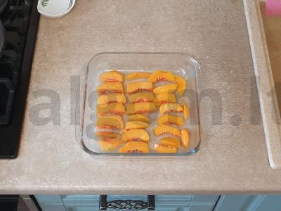 Karamelinis pyragas su mėlynėmis ir persikais Žingsnis 1