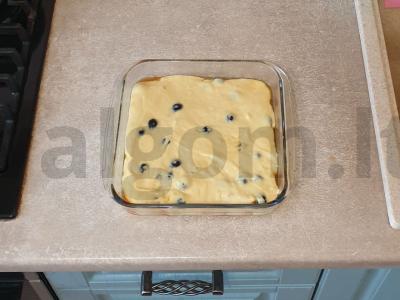 Karamelinis pyragas su mėlynėmis ir persikais Žingsnis 7