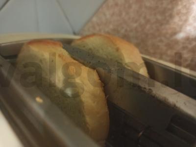 Tostai su krabų lazdelėmis, žuvies paštetu ir šviežiais daržovėmis Žingsnis 2