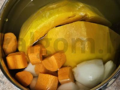 Moliūgų sriuba-pyragas su mocarela Žingsnis 1