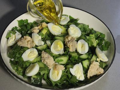 Salotas su menkės ikrais ir kiaušiniais Žingsnis 7