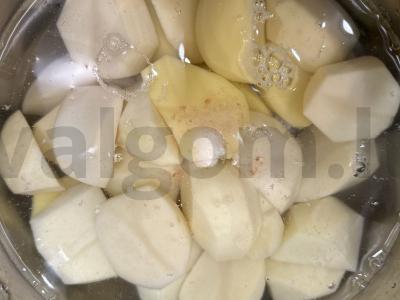 Vištienos blauzdelės tešloje Žingsnis 2