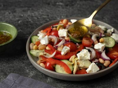 Viduržemio jūros salotas su pupelėmis Žingsnis 4