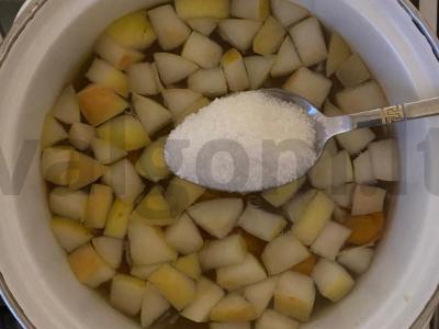 Džiovintų abrikosų ir šviežių obuolių kompotas Žingsnis 5