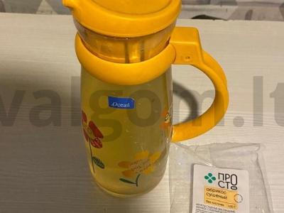 Džiovintų abrikosų ir šviežių obuolių kompotas pagrindine nuotrauka