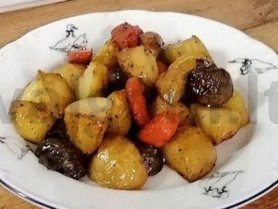 Orkaitėje kepti pievagrybiai su bulvėmis pagrindine nuotrauka