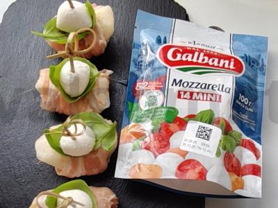 Kriaušių kanapė su bekonu ir mocarela pagrindine nuotrauka