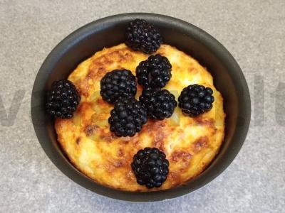 Varškės apkepas su kukurūzų dribsniais pagrindine nuotrauka