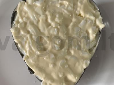 Salotos su tunu, kiaušiniais ir varškės sūriu Žingsnis 9