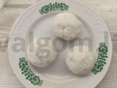 Ryžių rutuliukai su varškės sūriu ir šviežiu agurku Žingsnis 4