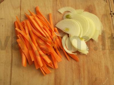 Funchosa su daržovėmis ir terijaki padažu Žingsnis 2