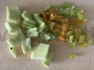 Salotos su pomidorais, mocarela ir imbieru Žingsnis 2