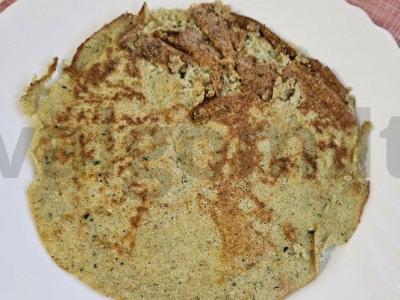 Avižų ir cukinijų blynas pagrindine nuotrauka