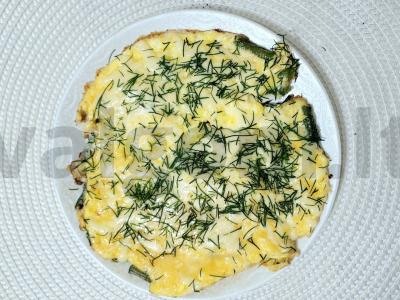 Švelnus varškės omletas su pupelėmis pagrindine nuotrauka