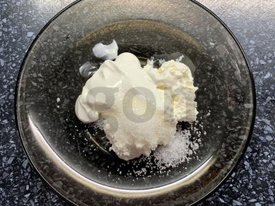 Vaisių salotos su varškės kremu ir sūreliu Žingsnis 1