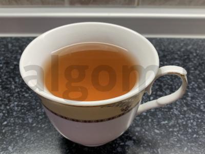 Juodasis arbata su spanguolėmis, medumi ir imbieru Žingsnis 5