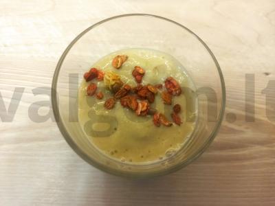 Bananų-obuolių smoothie su jogurtu pagrindine nuotrauka