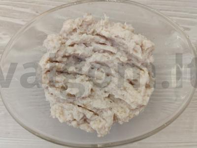 Vištienos piurė su avižiniais dribsniais ir acidofiliu pagrindine nuotrauka