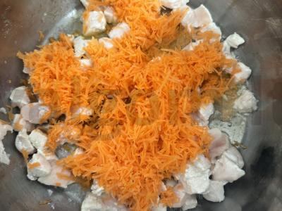 Sūrio sriuba su vištienos filė ir bulvėmis Žingsnis 2