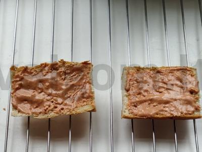 Karšti sumuštiniai su mocarela ir rūkytomis dešromis Žingsnis 3