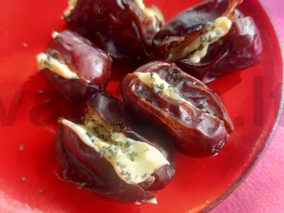 Datulės su sviestu ir juodąja druska Žingsnis 2