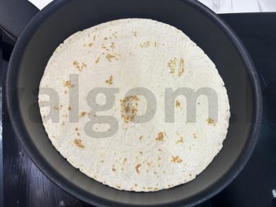 Greitas tortilijų pusryčių receptas per 10 minučių Žingsnis 4