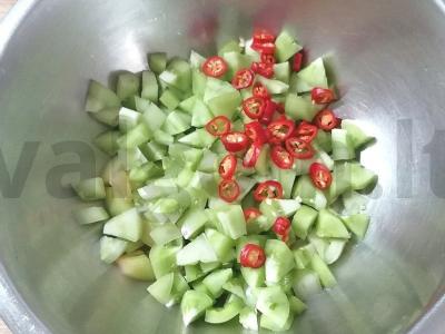 Aštrus užkandis iš žalių pomidorų ir čili pipirų Žingsnis 3
