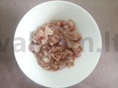 Vištienos ritinys su žaliąja pupelių želė Žingsnis 1