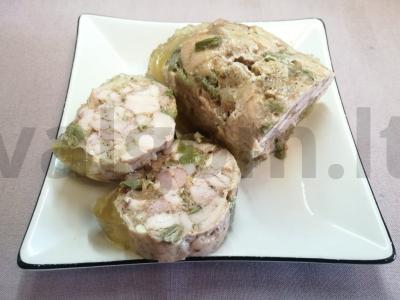 Vištienos ritinys su žaliąja pupelių želė pagrindine nuotrauka