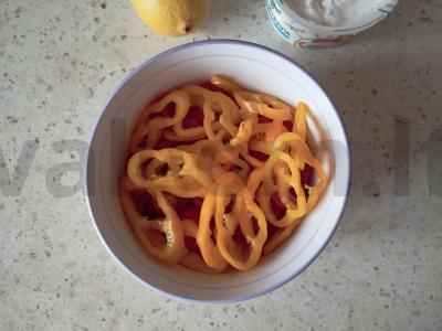 Salotos iš sunokusių vyšnių pomidorų su stracciatella sūriu Žingsnis 2