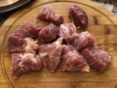 Kiaulienos kaklas su prieskonių padažu Žingsnis 3