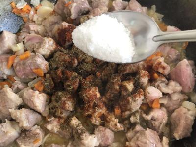 Kiaulienos kaklas su prieskonių padažu Žingsnis 6