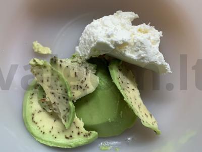 Vaisių salotos su grikių lazdelėmis, avokadu ir jogurtu Žingsnis 1