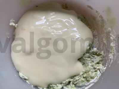 Vaisių salotos su grikių lazdelėmis, avokadu ir jogurtu Žingsnis 2