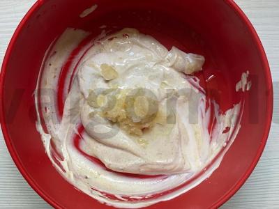 Indėnų sparneliai, kepti grietinės ir garstyčių padaže Žingsnis 2