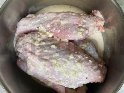 Indėnų sparneliai, kepti grietinės ir garstyčių padaže Žingsnis 5