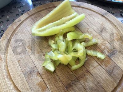 Salotas su feta sūriu ir sezamo mišiniu Žingsnis 2