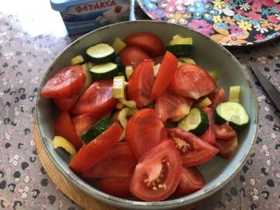 Salotas su feta sūriu ir sezamo mišiniu Žingsnis 4