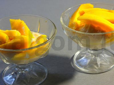 Rūgštynė su mangais pagrindine nuotrauka