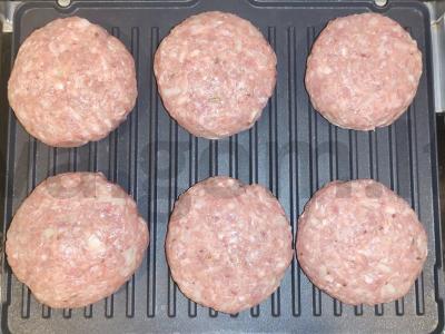 Kiaulienos kotletai ant grotelių Žingsnis 5